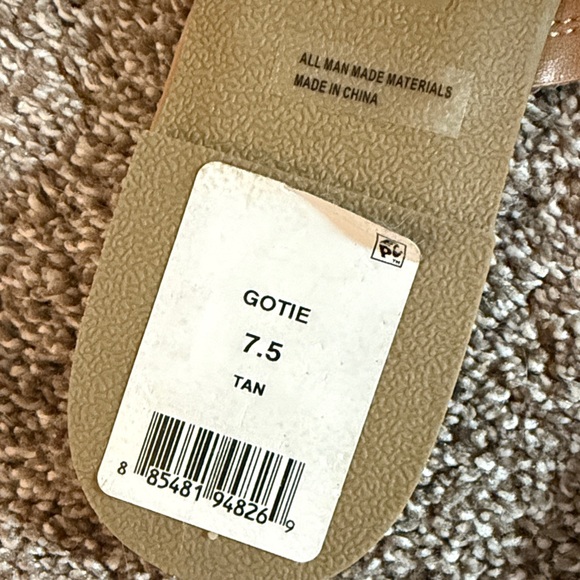 DV by Dolce Vita Women's Tan Sandals 7.5 - Picture 3 of 3